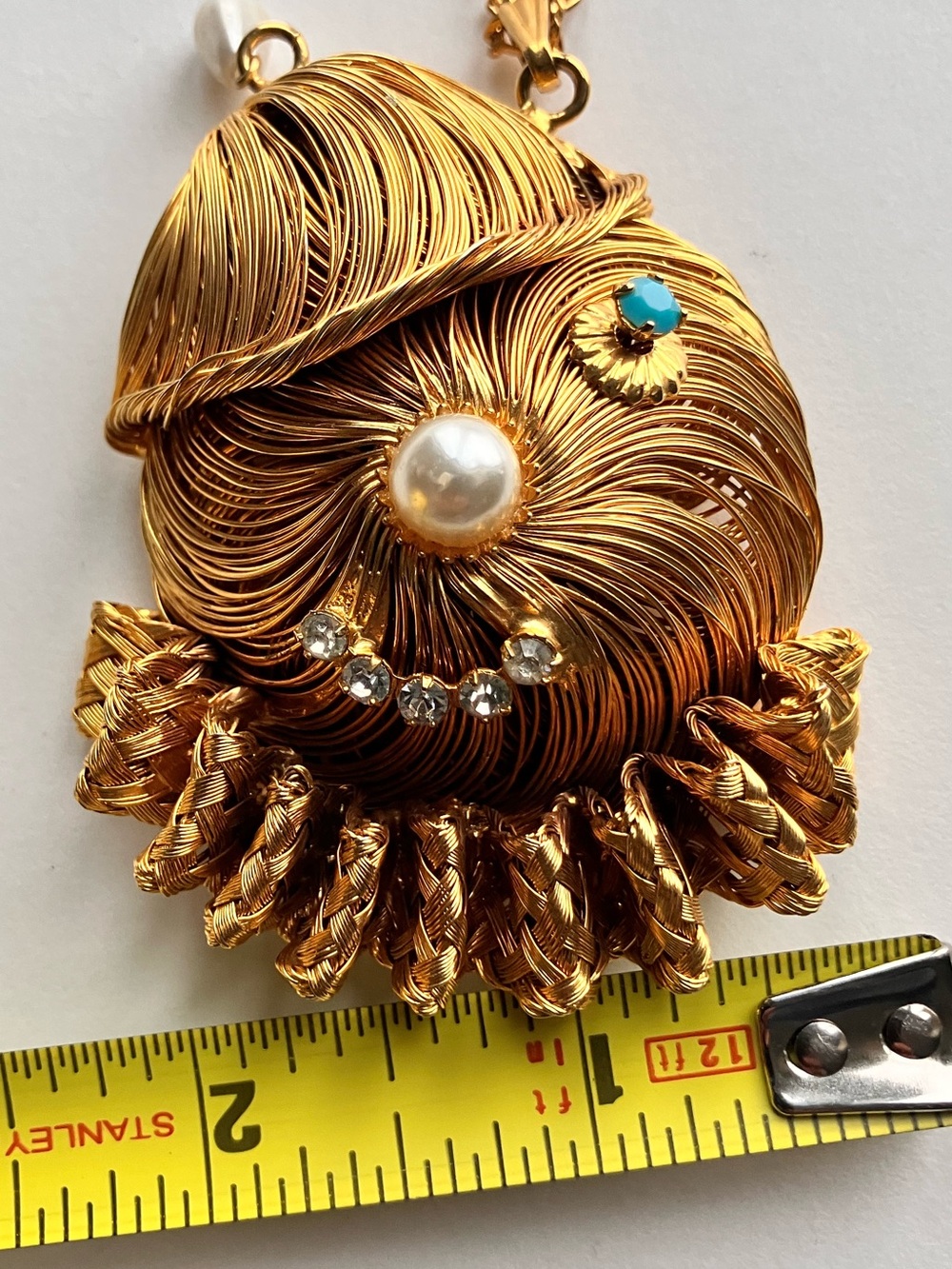 Big VTG 60’s Dimensional Elaborate Wirework Figural Abstract Face Necklace 2”